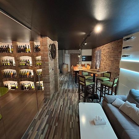 Apartmany Rose Lednice Buitenkant foto