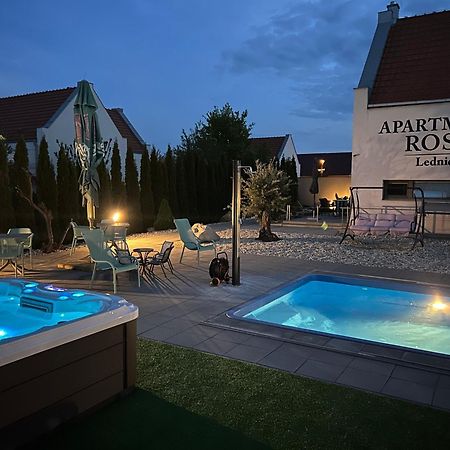 Apartmany Rose Lednice Buitenkant foto