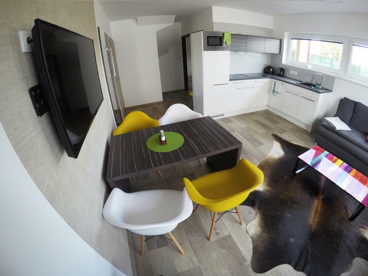 Apartmany Rose Lednice Buitenkant foto